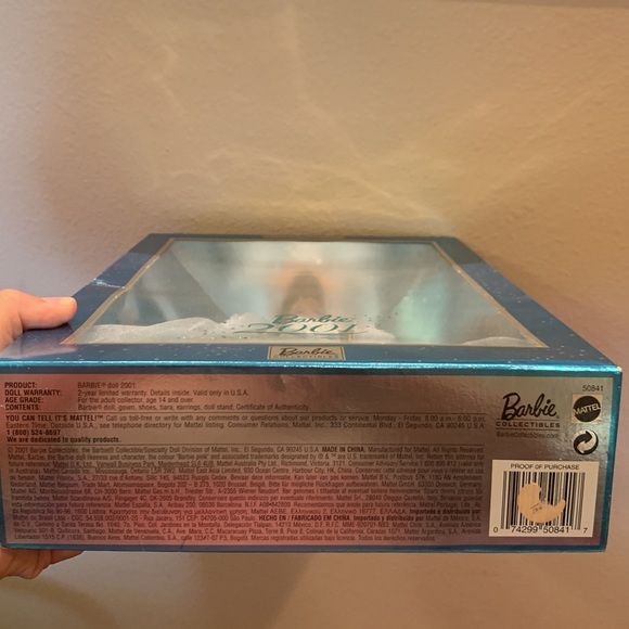 2001 Barbie Collectors Edition NEW Vintage stunning blue dress Barbie princess - Picture 7 of 7